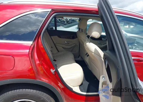 2019 Mercedes-Benz Glc 300 from USA, damaged, VIN WDC0G4JB1KV152730